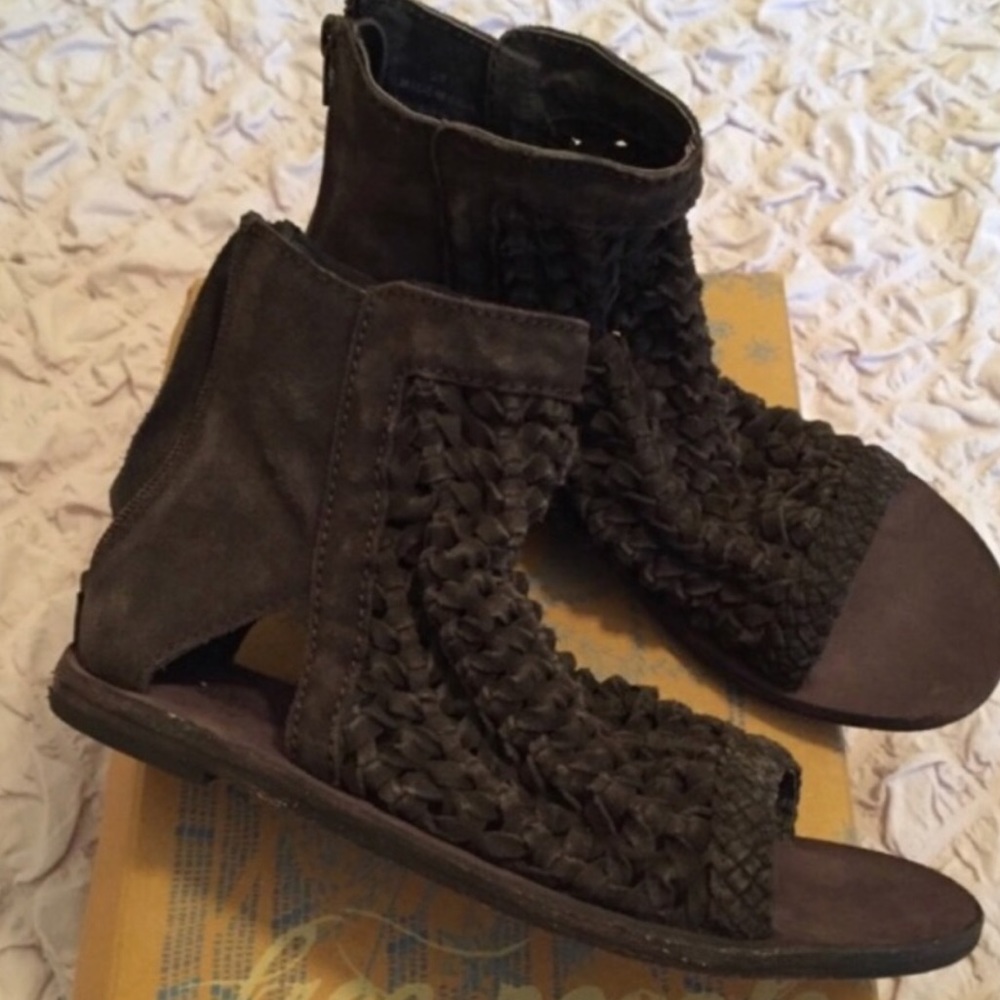 Free people sandals